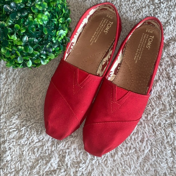 red canvas toms